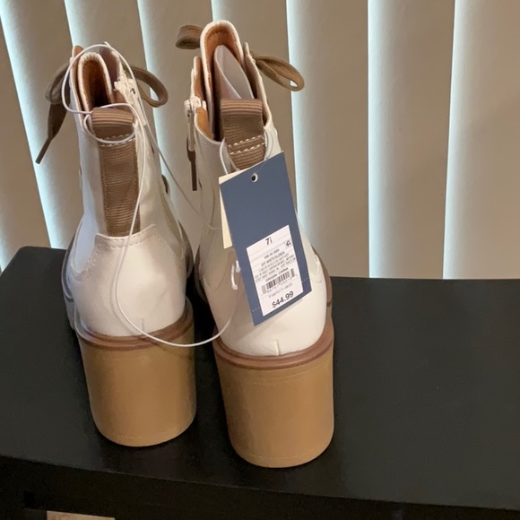 NWT UNIVERSAL THREAD LUG SOLE BOOTS 7.5 - Picture 3 of 10